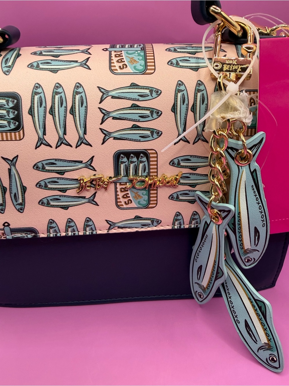 Betsey Johnson Navy and Pink Sardine Print Crossbody NWT - Picture 3 of 11